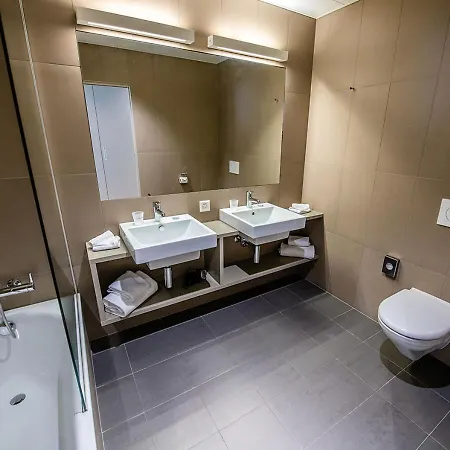 Discovery 3* Superior Hotel