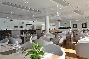 Discovery 3* Superior Hotel 3*