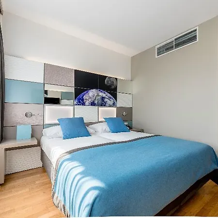 Discovery 3* Superior Hotel
